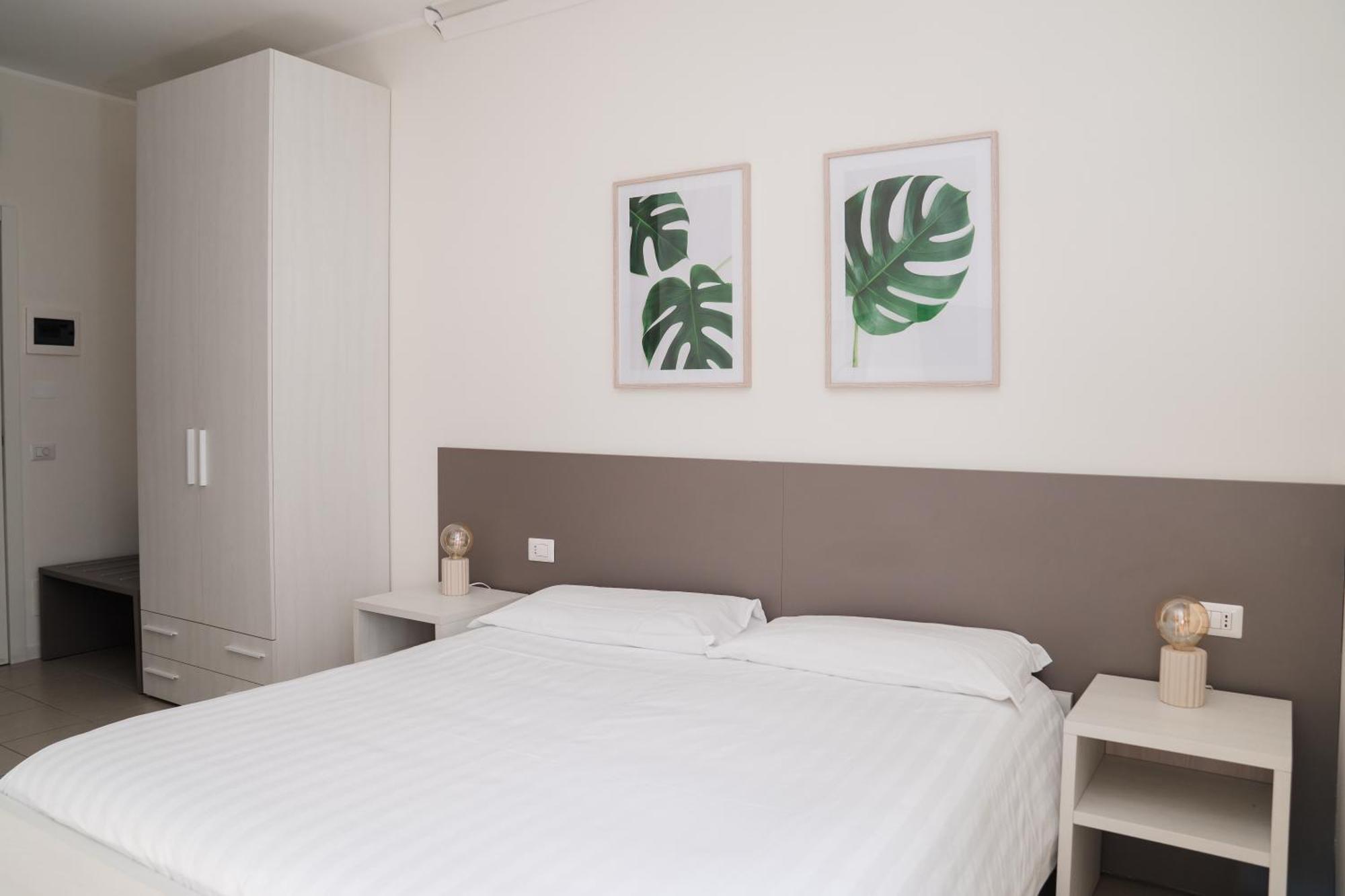 Rooms&apartments T.10