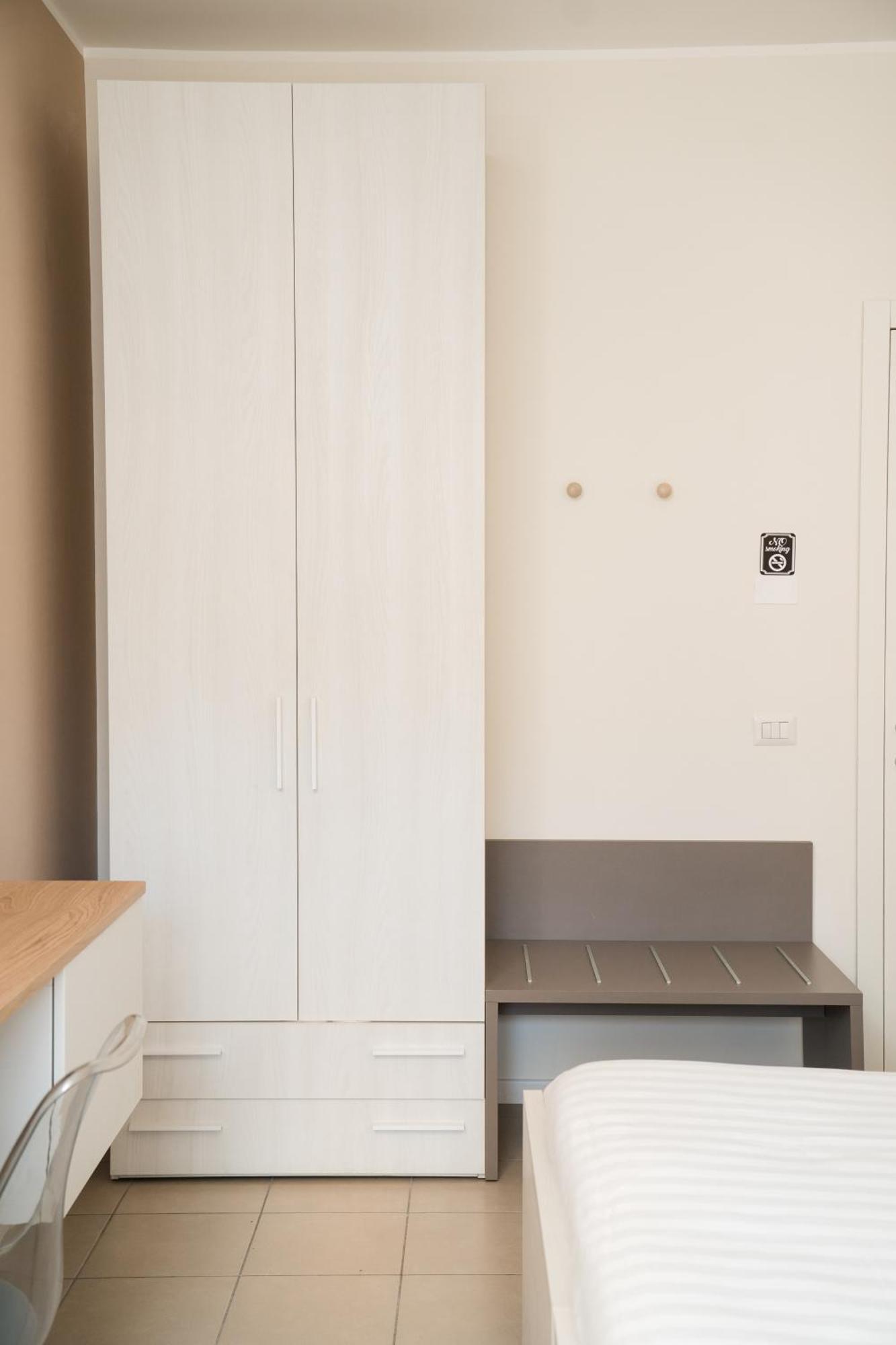 Rooms&apartments T.10 *