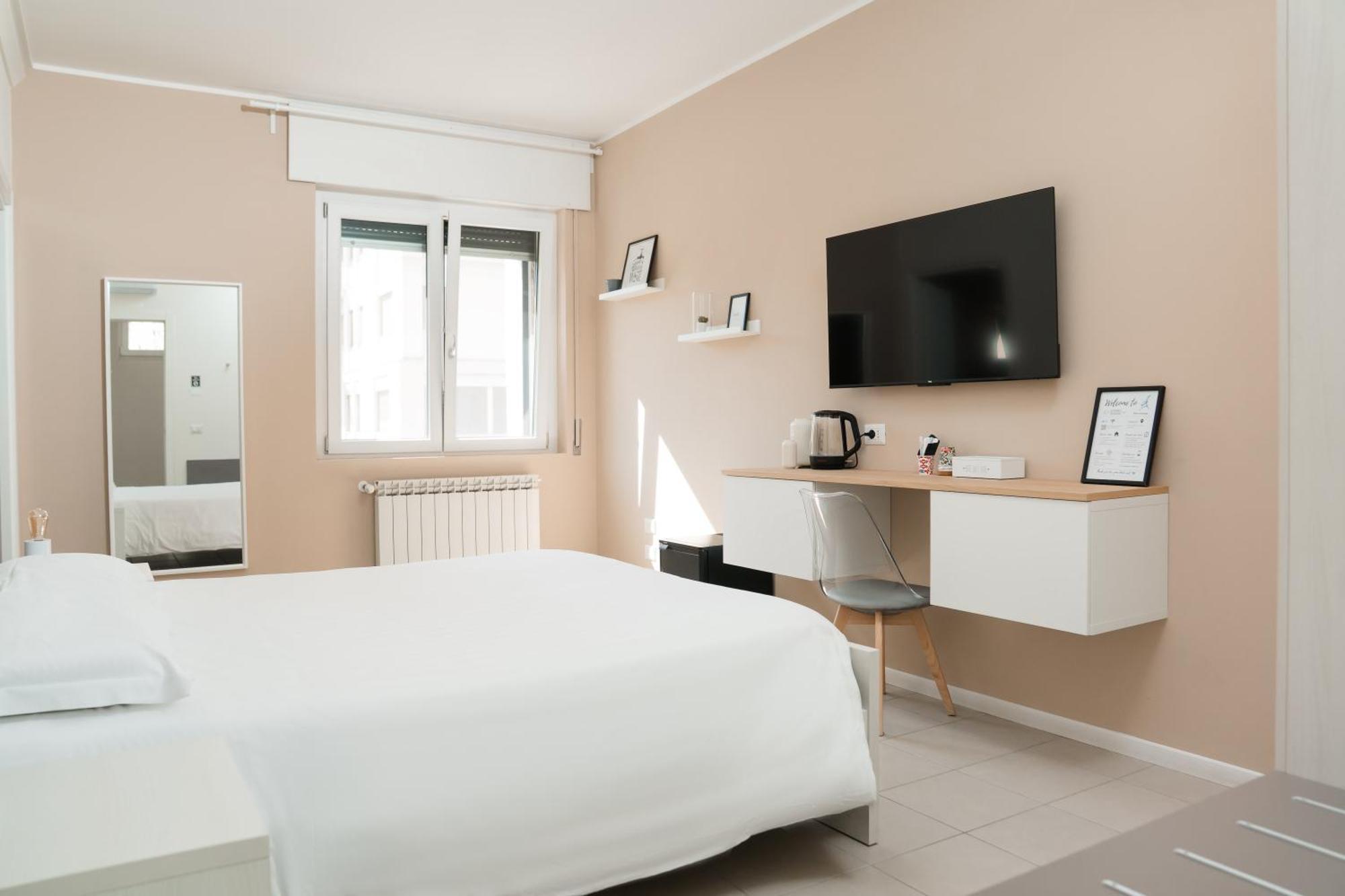 Rooms&apartments T.10 *