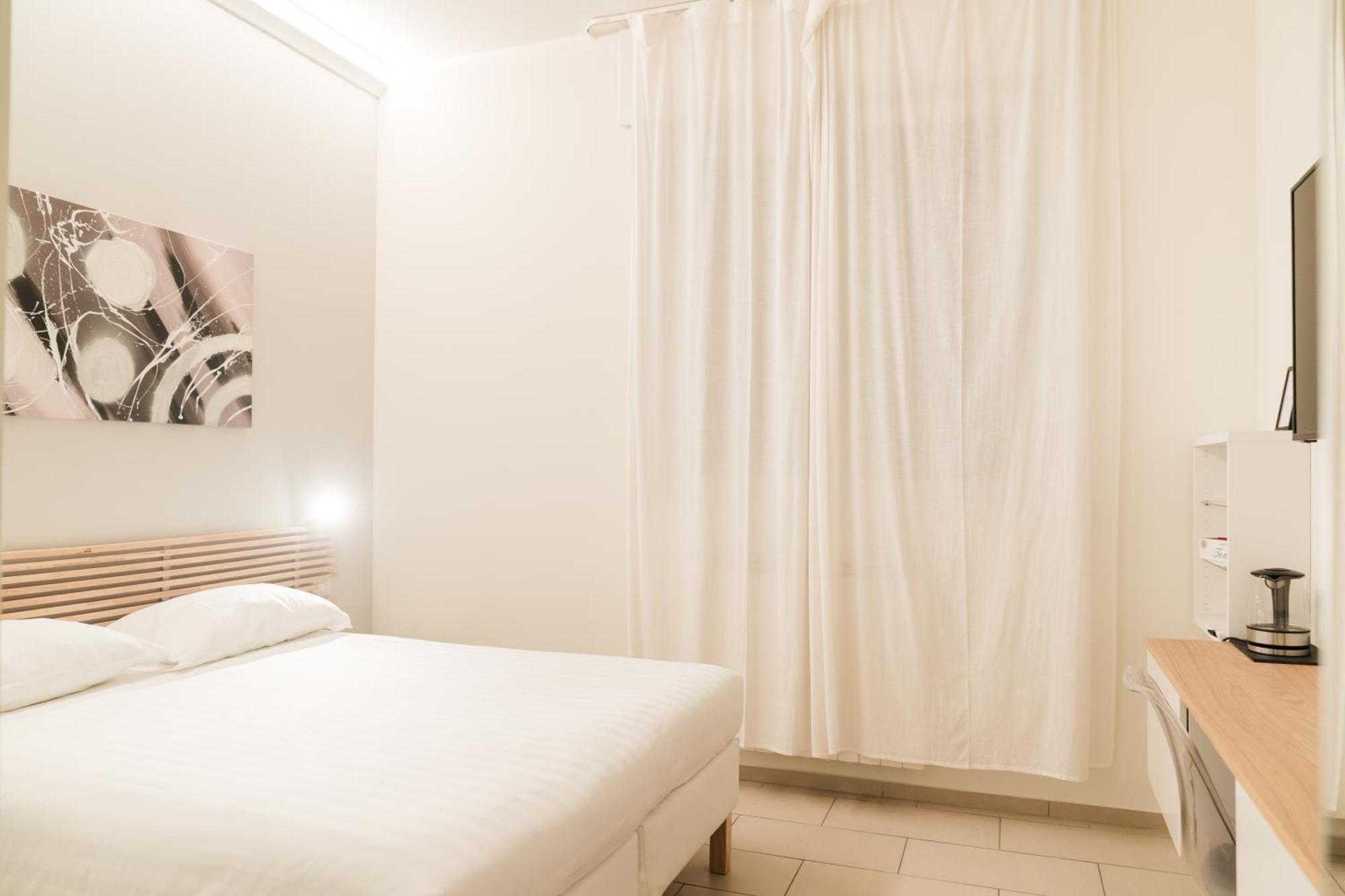 Rooms&apartments T.10 *