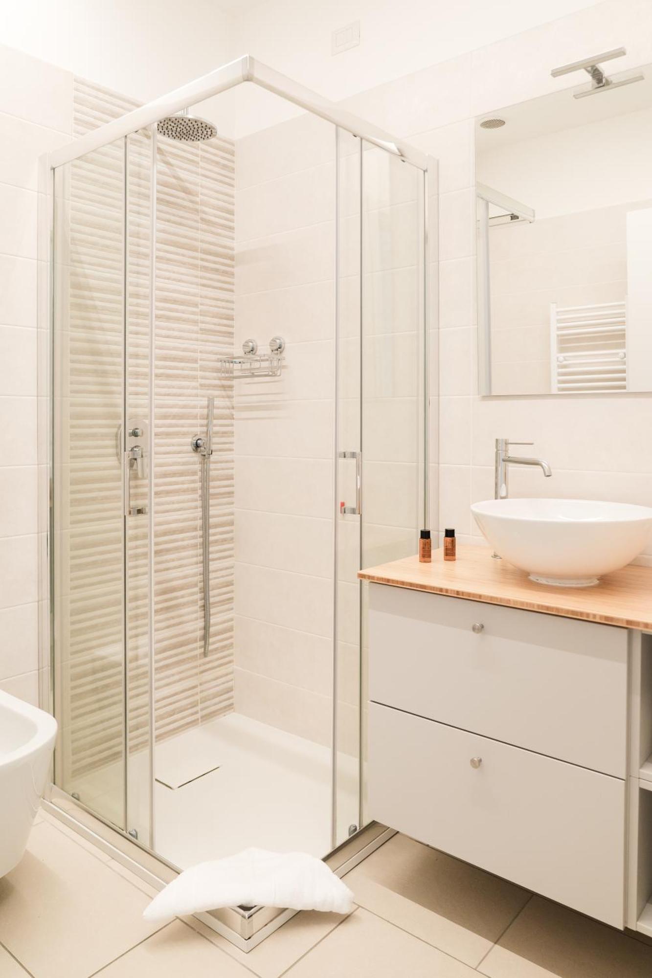 Rooms&apartments T.10 Como