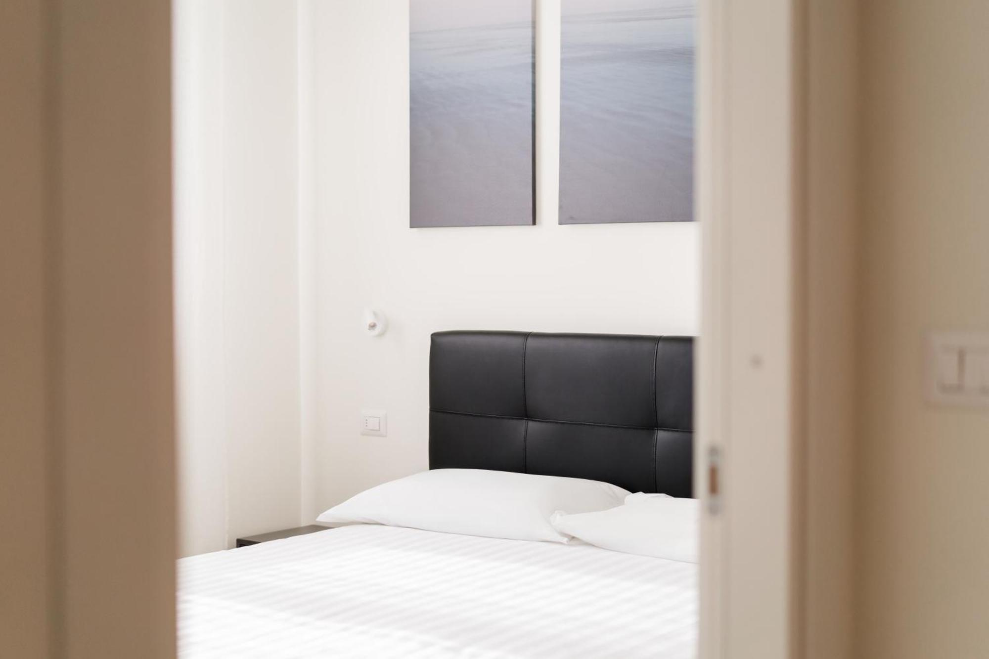 Rooms&apartments T.10 Como