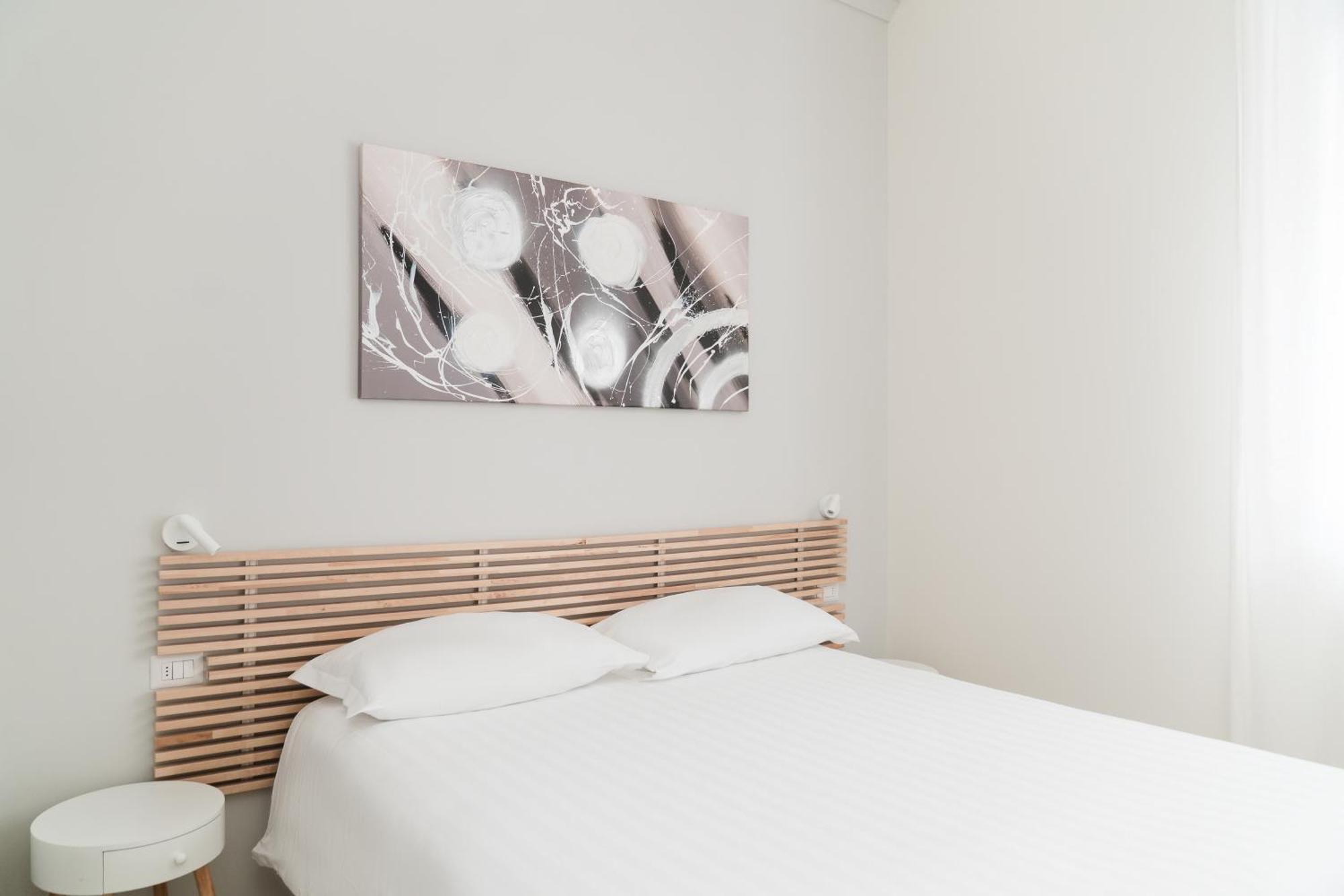 Rooms&apartments T.10 * Como