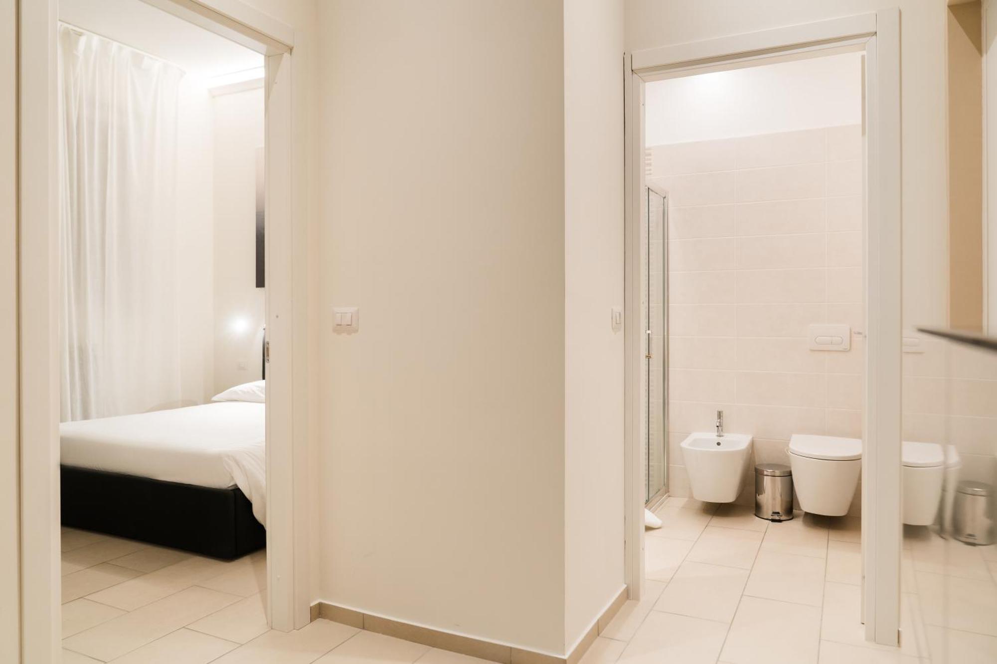Rooms&apartments T.10 *